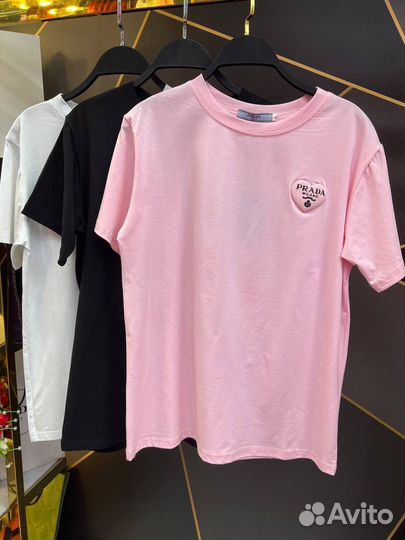 Футболка prada
