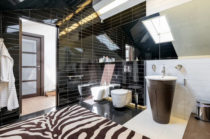 Дом 319,4 м² на участке 24 сот.