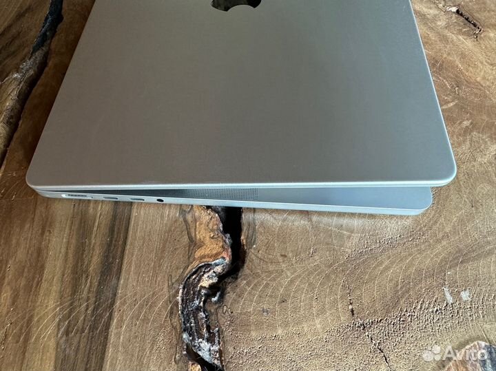 MacBook Pro 14 M1 Pro/16 GB/512 SSD/Silver/95% акб