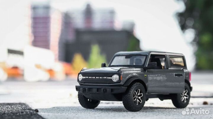 Коллекционная модель Maisto Ford Bronco