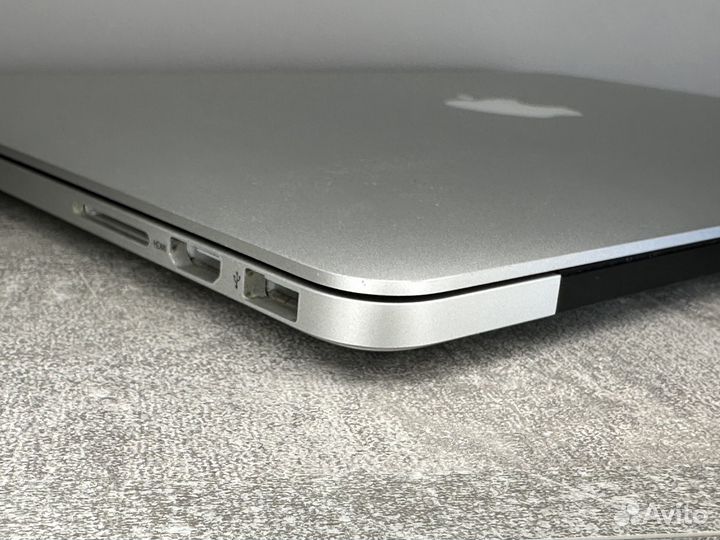 Apple MacBook Pro 13 2015 8/128/ Новый АКБ