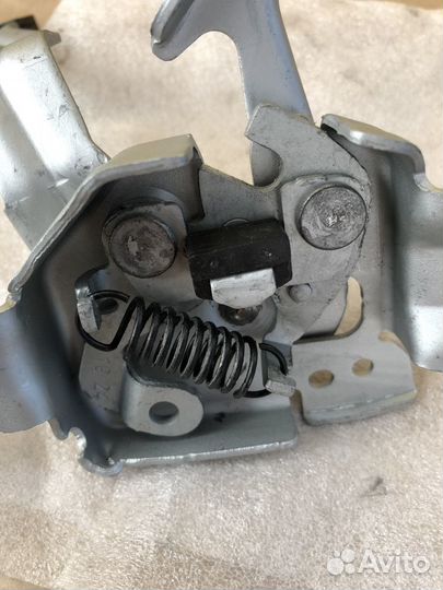 Рено Каптур замок капота новый оригинал