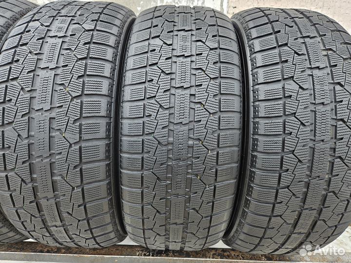 Toyo Observe Garit GIZ 215/55 R16 93Q