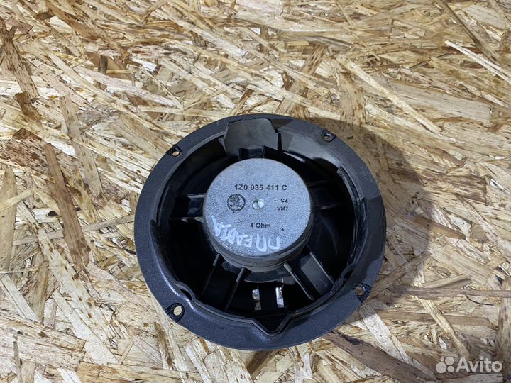 Динамик двери передний задний Skoda Fabia 05-15