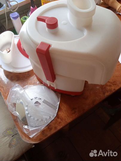 Электро соковыжималка шинковка