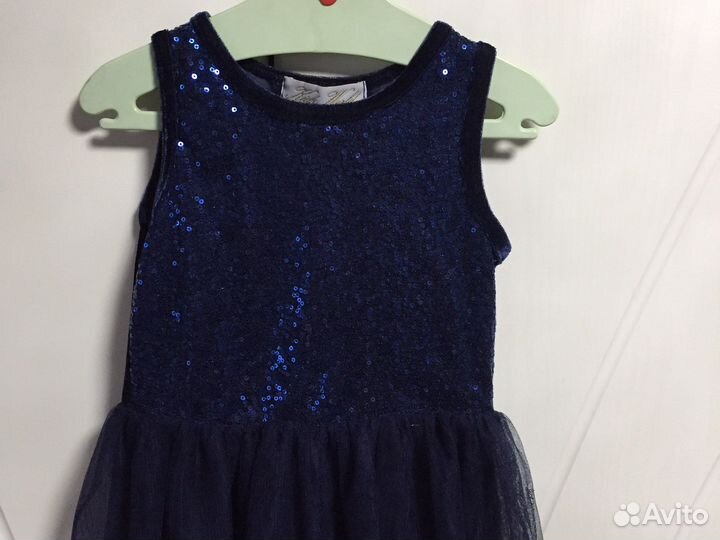 Платье праздничное 98