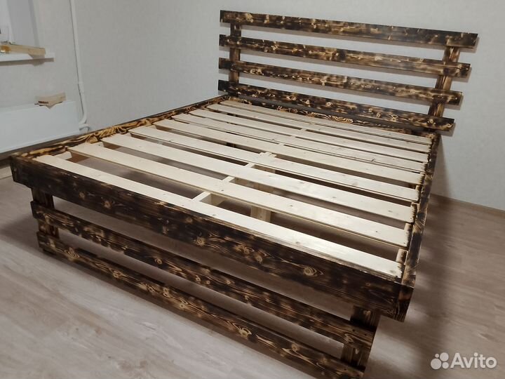 Кровать двуспальная 190 на 210