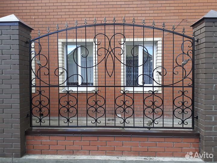 Кованый забор от производителя