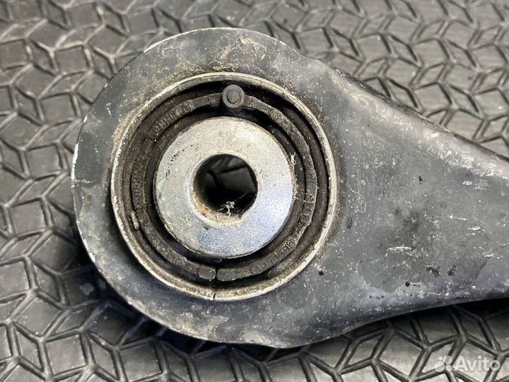 Рычаг задний левый Audi Q7 4M 2016 4M0505291D