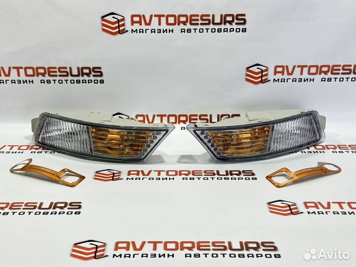 Фары противотуманные Toyota Mark2 90 1994-1996