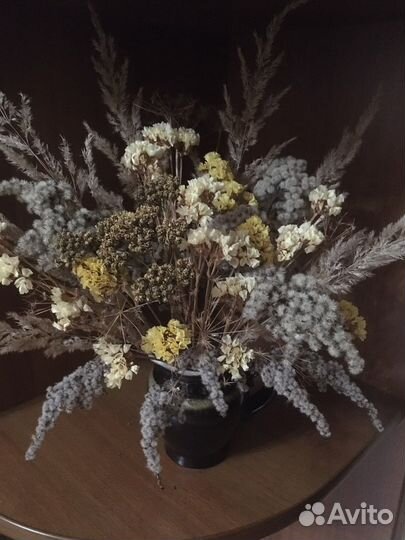 Композиция из сухоцветов
