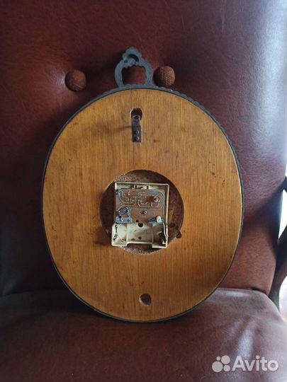 Часы настенные СССР янтарь