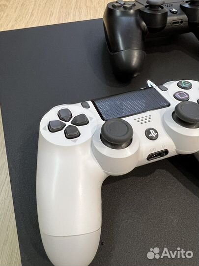 Sony playstation 4 PS4 pro 1tb(почти новый)