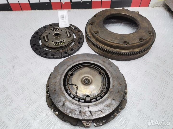 Маховик (демпфер сцепления) для Volkswagen Golf 4
