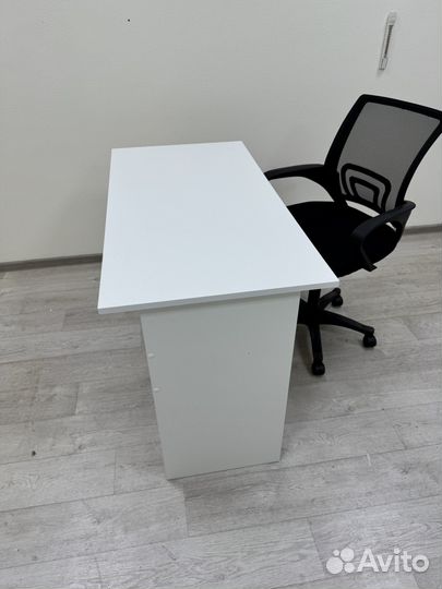 Стол компьютерный