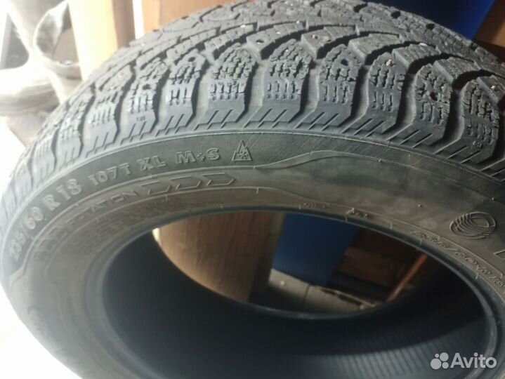 Nokian Tyres Hakkapeliitta 5 SUV 235/60 R18 107T