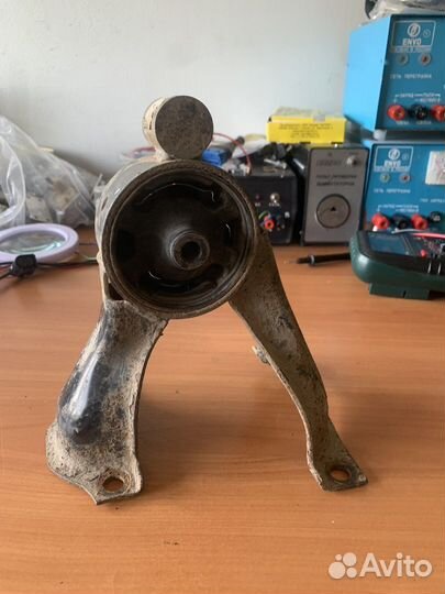 Опора двигателя Mitsubishi Lancer 9