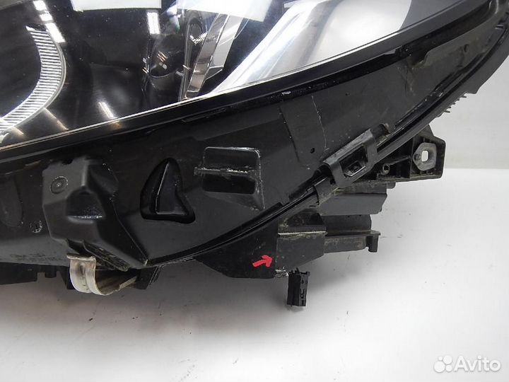 Фара левая Mercedes-Benz B-Class