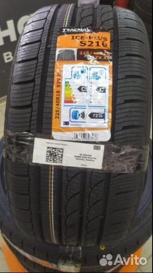 Tracmax Ice-Plus S210 225/40 R18 92V