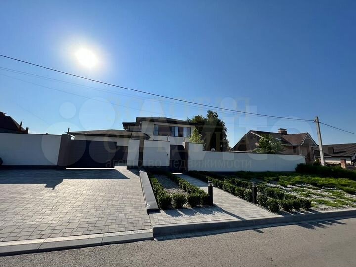 Дом 253 м² на участке 15 сот.