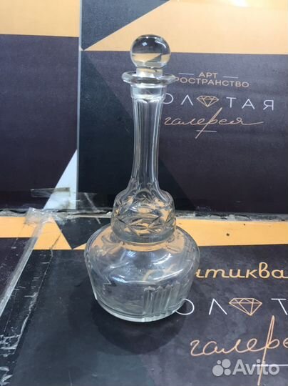Старинный графин