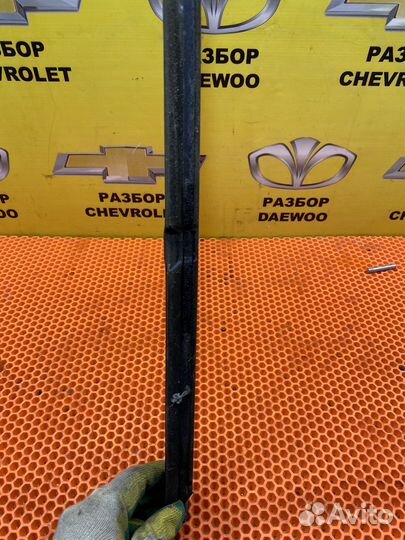 Молдинг стекла chevrolet cruze