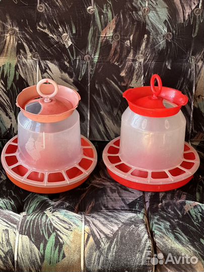 Кормушки, поилки для кур