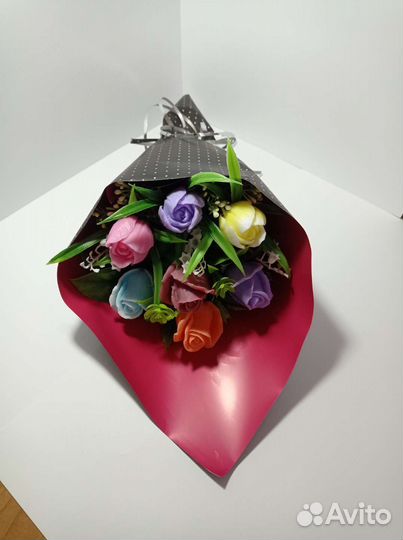 Букет роз из мыла ручной работы 7 штук