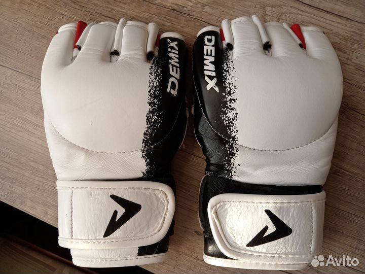 Перчатки MMA