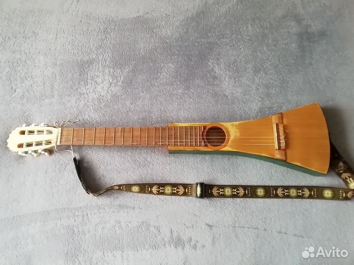 Продаю трэвел гитару