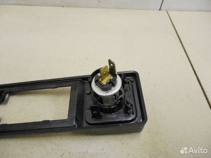 Кронштейн (сопут. товар) 1-серия E87/E81 2004