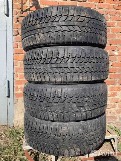 Triangle WinterX TW401 215/50 R17