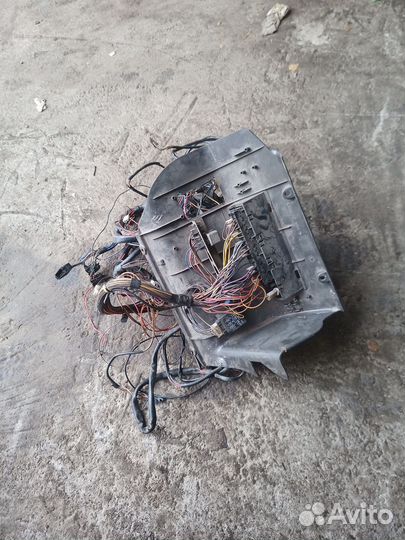 Коса Мерседес Т1