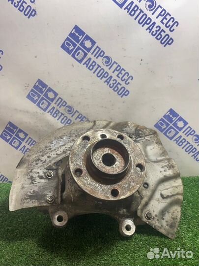 Кулак поворотный передний правый Bmw 750I седан