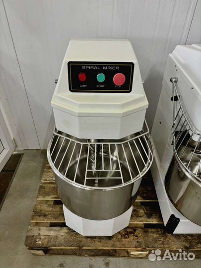 Тестомес спиральный Hurakan HKN-30SN BN