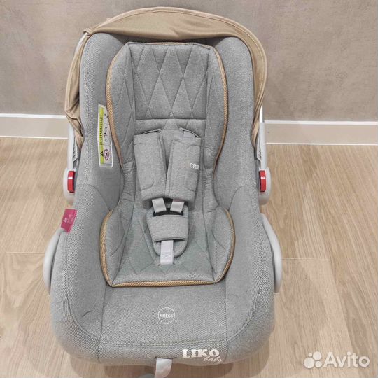 Продам кресло автолюльку