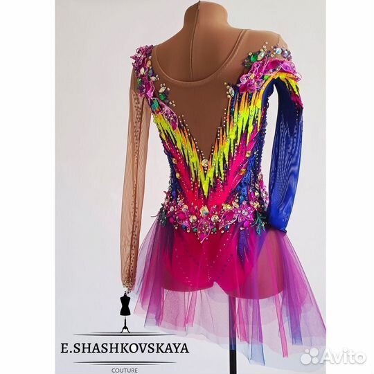 Платье для выступления по фигурному катанию