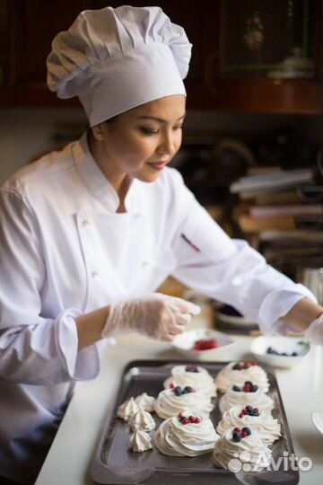 Кондитер по отделке тортов