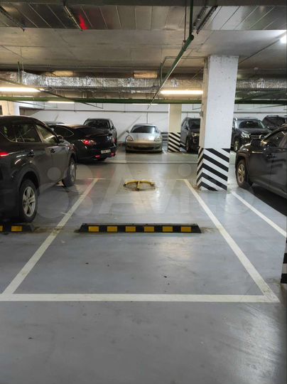 Машиноместо, 14 м²