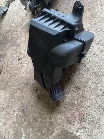 Корпус воздушного фильтра bmw 3 e46 m43b19