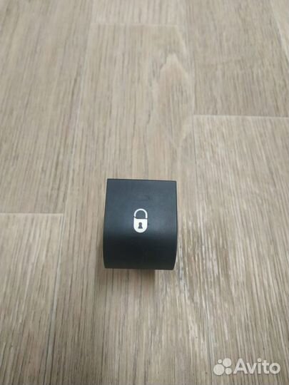 Кнопка центрального замка Peugeot 207 (2006-2013)