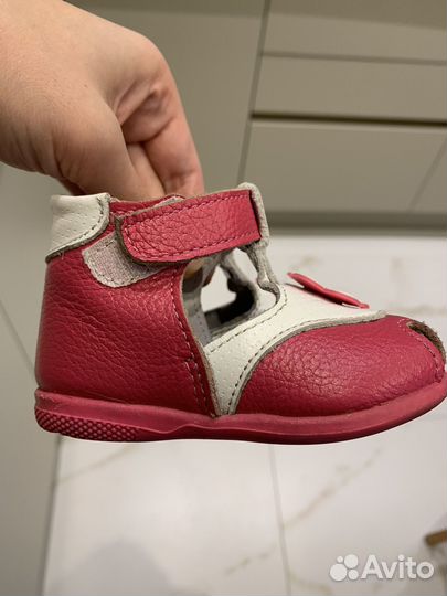 Сандалики для девочки скороход