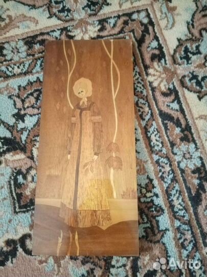 Панно из дерева
