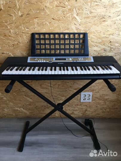 Синтезатор yamaha psr r200