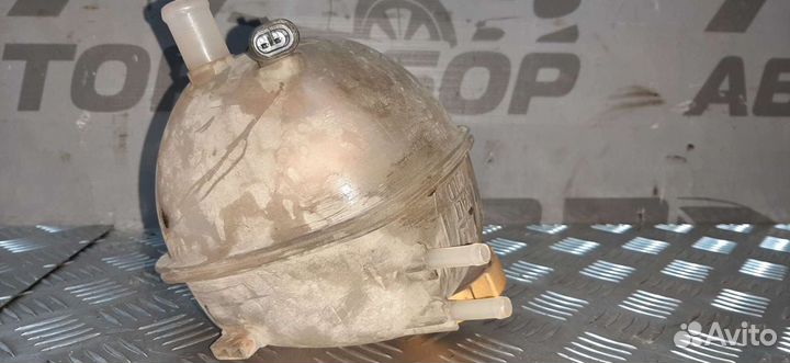 Расширительный бачок Cadillac BLS vecrta c