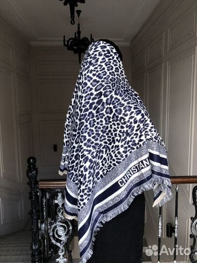 Платок шаль Диор кашемир. Новый в коробке