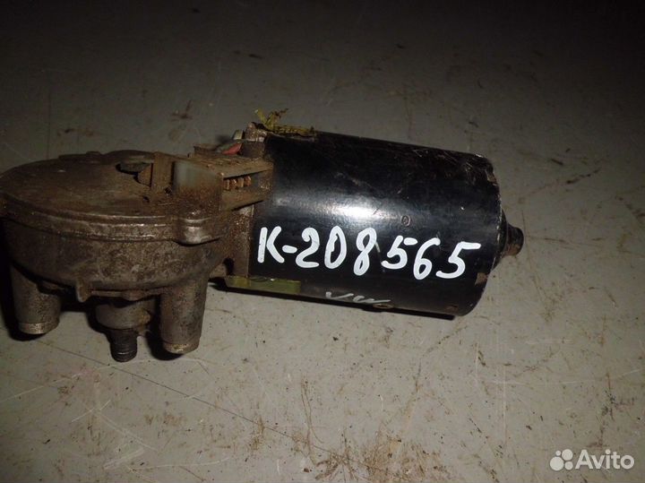 Моторчик стеклоочистителя (Volkswagen Passat)