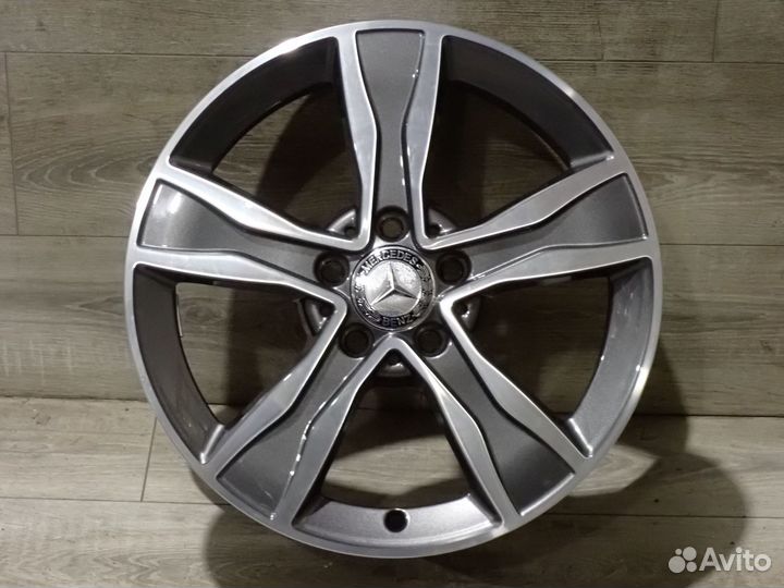 Комплект оригинальных R17 дисков Mercedes W205 3к