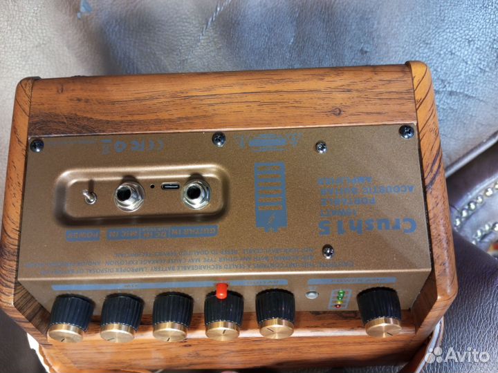 Комбоусилитель портативный для гитары и микрофона