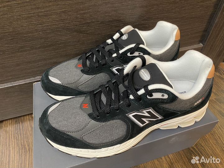 Кроссовки New Balance 2002R оригинал 43